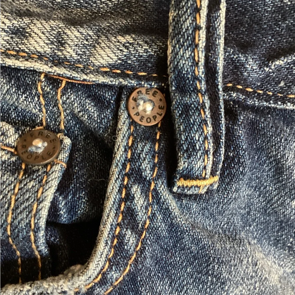 Free People Denim Distressed Women Shorts 28 - Picture 7 of 7